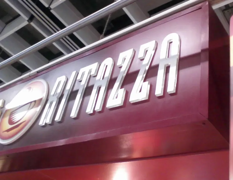 Logotipo Acrílico Ritazza